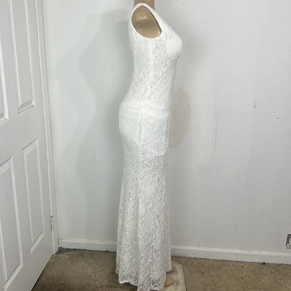DB STUDIO all over lace v- neck sheath wedding dress - Picture 5 of 8
